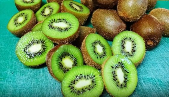 organic kiwis