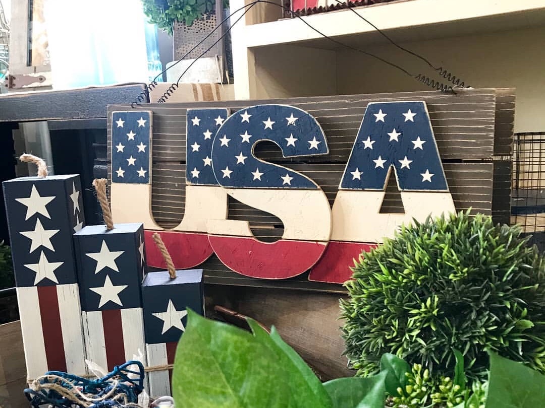 USA flag-themed decor